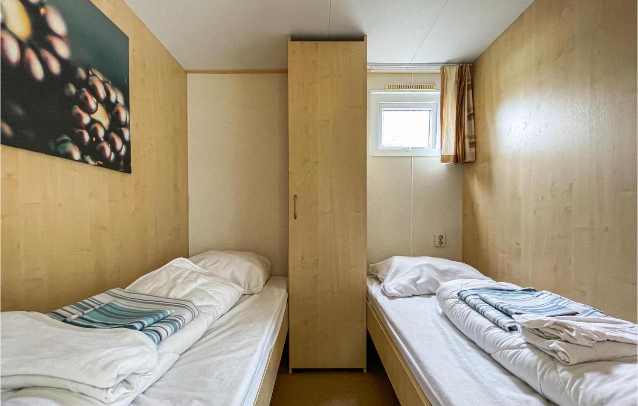 3 Bedroom Stunning Stacaravan In Tzummarum Eksteriør billede